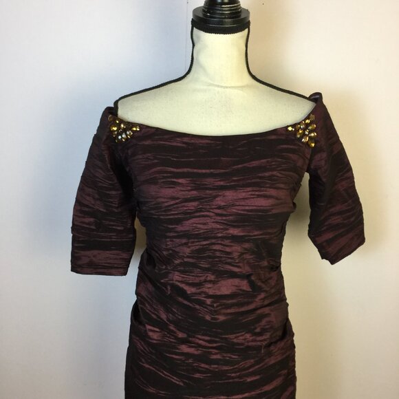 Alex Evenings Mini Sheath Dress Size 8 Womans Maroon Beaded Crinkle Off Shoulder - Picture 11 of 14